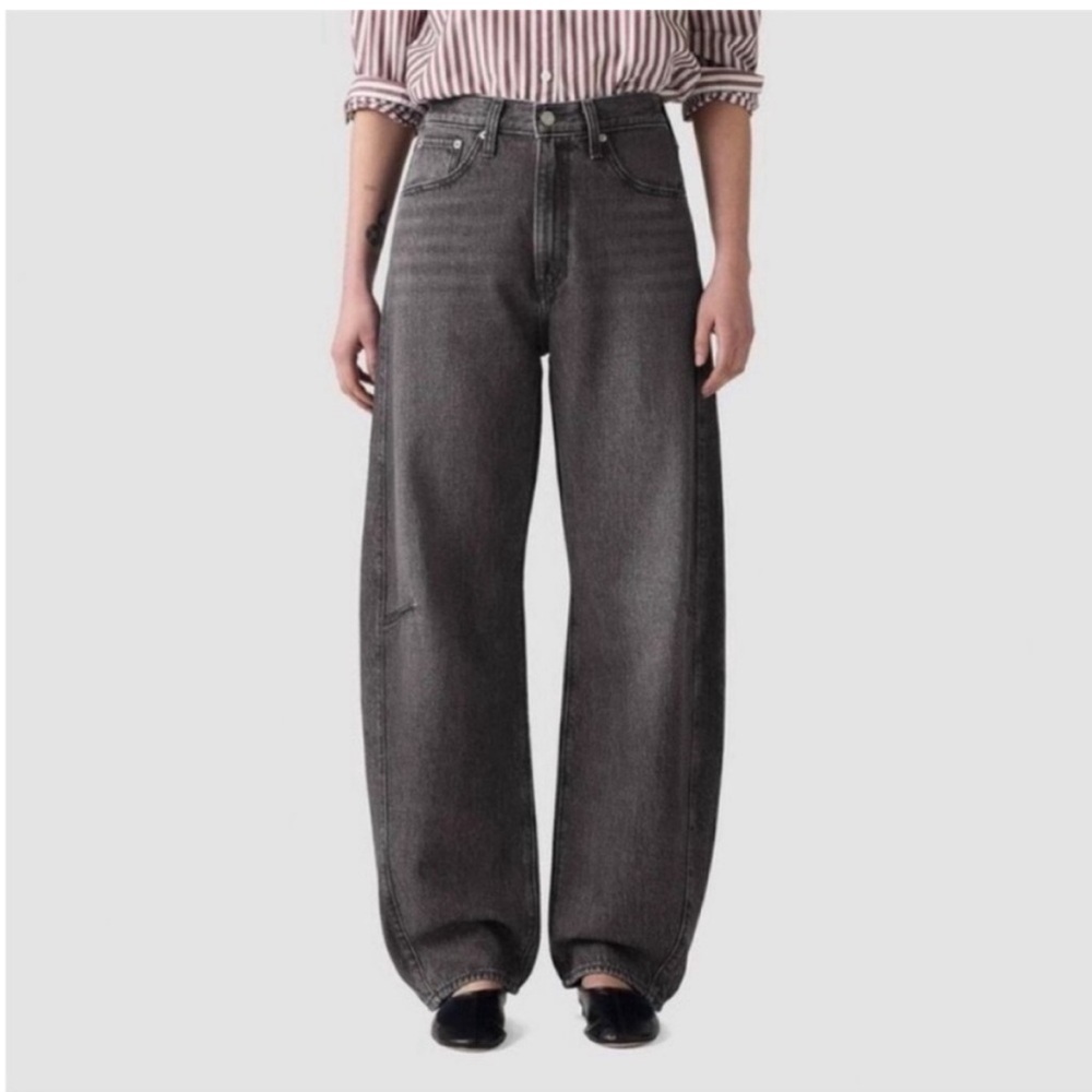 Levi’s Cinch Barrel Jeans